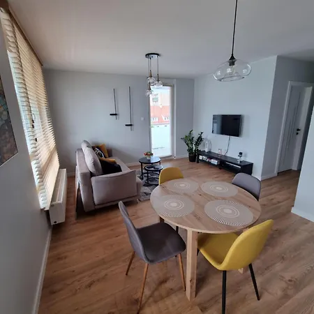Apartament Topolowa - Winda -Parking W Hali Garazowej Elblag Exterior photo